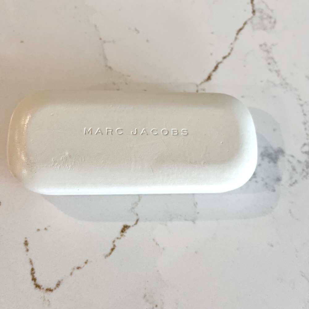 Marc Jacob Eyeglass Hard Case W/Cloth